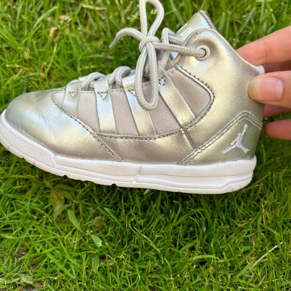 Nike Air Jordan Jordan Max Aura SE Toddler “Silver” Size 7c - Picture 4 of 10